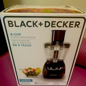 BLACK + DECKER 8 cup food processor, 450 Watts